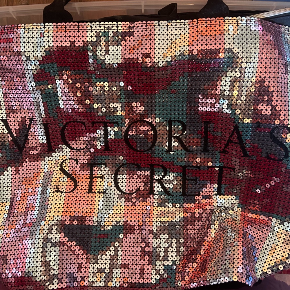 Victoria’s Secret Xxl limited edition tote